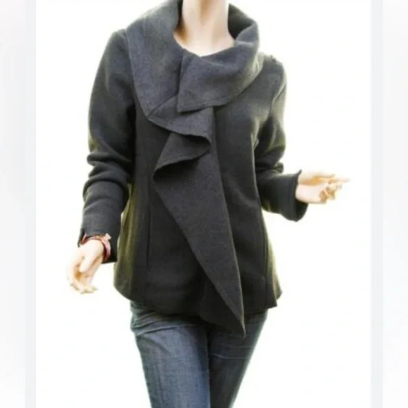 Hem & Thread Drape Cascade Ruffle Jacket - Picture 1 of 8